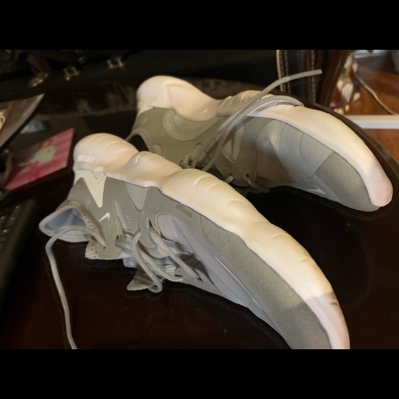 Nike Free women’s runners - Picture 2 of 2